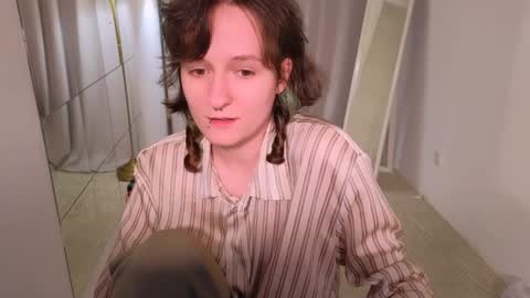 Snapshot of luna_cosmic chatting on January 6, 2:58 pm Luna online show from January 6, 2:58 pm