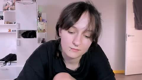 Snapshot of luna_cosmic chatting on February 21, 1:44 pm Luna online show from February 21, 1:44 pm