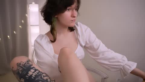 Snapshot of luna_cosmic chatting on December 28, 9:40 pm Luna online show from December 28, 9:40 pm