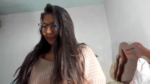 luna  online show from May 31, 10:58 am