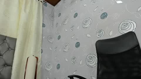 Luna Eva online show from February 22, 5:57 pm