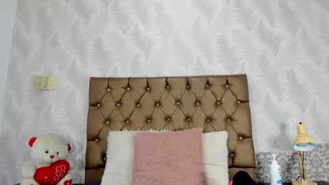 Luna Eva online show from September 12, 5:15 pm