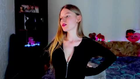 luna_evan online show from February 11, 10:36 am