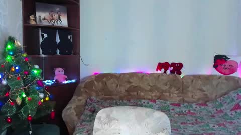 luna_evan online show from December 27, 10:34 am