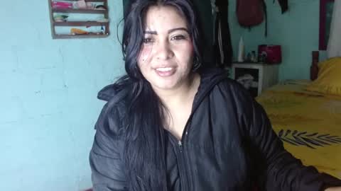 Snapshot of luna_india chatting on February 15, 8:22 pm luna_india online show from February 15, 8:22 pm