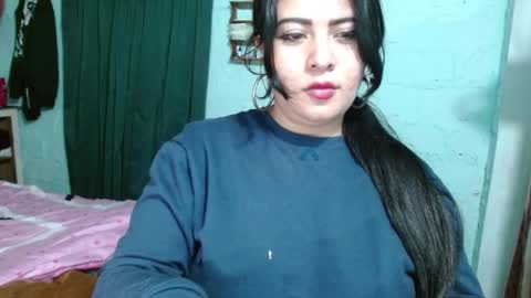 Snapshot of luna_india chatting on January 26, 2:03 am luna_india online show from January 26, 2:03 am