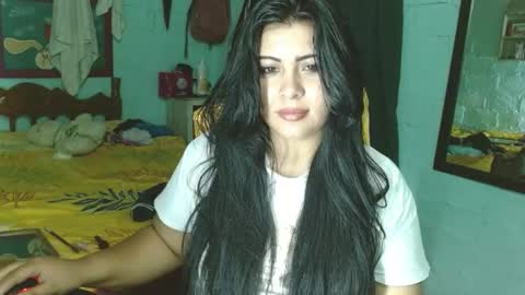 Snapshot of luna_india chatting on February 20, 1:03 am luna_india online show from February 20, 1:03 am