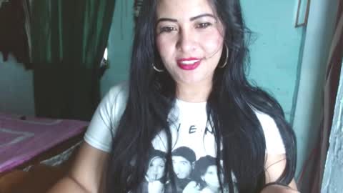 Snapshot of luna_india chatting on January 27, 6:20 pm luna_india online show from January 27, 6:20 pm