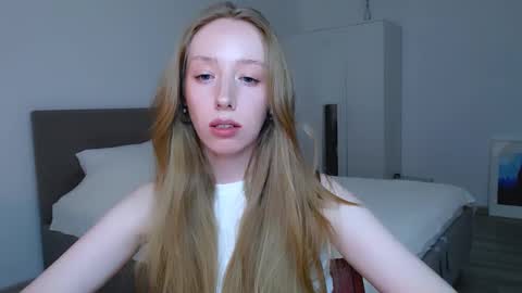 Luna online show from February 26, 10:15 pm