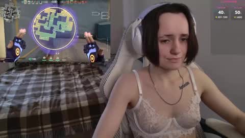 luna_loveeee online show from May 7, 6:53 am