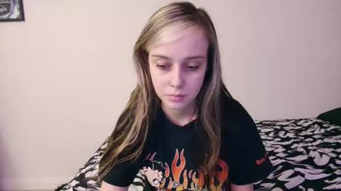 Snapshot of luna_lovelyy chatting on February 14, 2:07 am Luna online show from February 14, 2:07 am