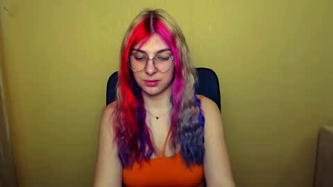 Snapshot of luna_lush_ chatting on February 25, 9:20 am Luna online show from February 25, 9:20 am