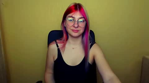 Snapshot of luna_lush_ chatting on February 20, 12:15 pm Luna online show from February 20, 12:15 pm