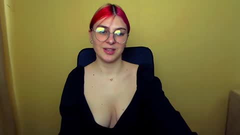Snapshot of luna_lush_ chatting on March 7, 11:29 am Luna online show from March 7, 11:29 am