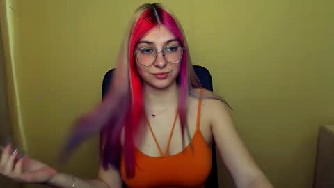 Snapshot of luna_lush_ chatting on March 6, 11:03 am Luna online show from March 6, 11:03 am