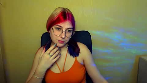 Snapshot of luna_lush_ chatting on February 12, 8:49 am Luna online show from February 12, 8:49 am
