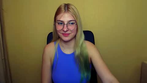 Snapshot of luna_lush_ chatting on January 31, 11:35 am Luna online show from January 31, 11:35 am