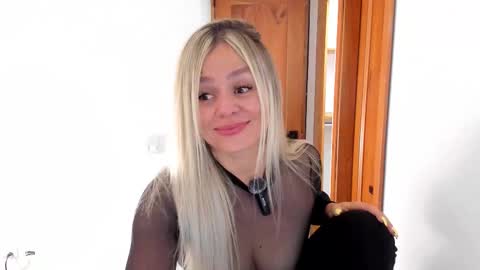 Luna Marquez online show from October 21, 11:15 am