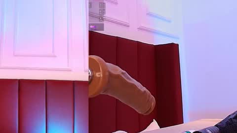     online show from September 21, 12:09 pm