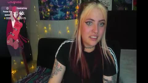 MISS LUNA  online show from October 19, 5:34 am