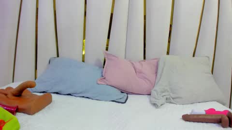 Luna online show from February 4, 7:40 pm