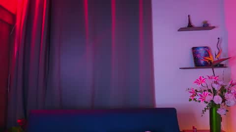 luna_valen online show from July 14, 8:58 pm