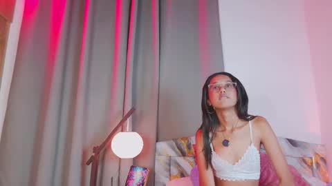 luna_valen online show from November 26, 9:22 pm