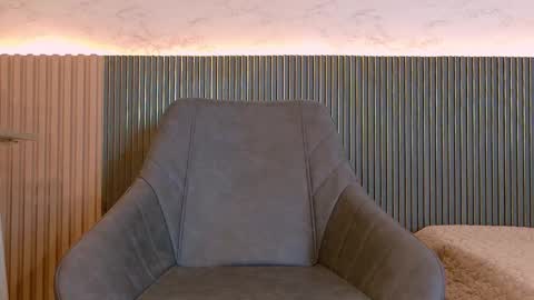 luna_valle online show from November 11, 10:34 pm