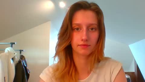 L U N A  online show from February 21, 7:56 am