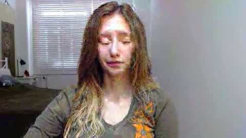 L U N A  online show from October 17, 6:50 am