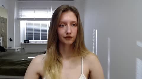 L U N A  online show from September 26, 6:21 am