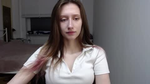 L U N A  online show from January 7, 6:29 am