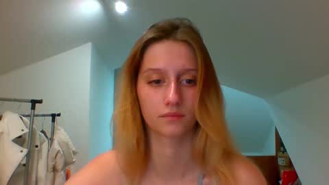 L U N A  online show from December 2, 5:54 pm