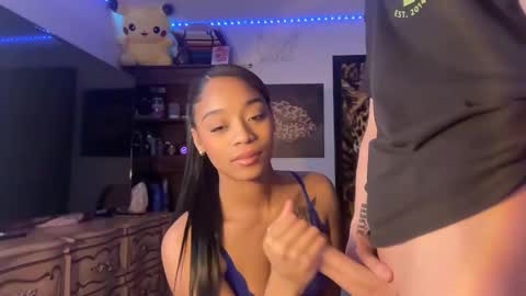 Snapshot of lunaa_11 chatting on January 31, 8:11 am lunaa_11 online show from January 31, 8:11 am