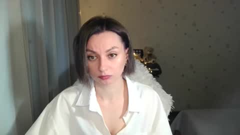 lunaa_bluee online show from April 22, 7:32 pm