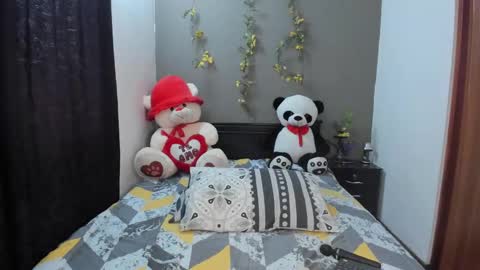 Snapshot of lunaa_mayerr chatting on February 22, 10:52 pm lunaa mayer online show from February 22, 10:52 pm