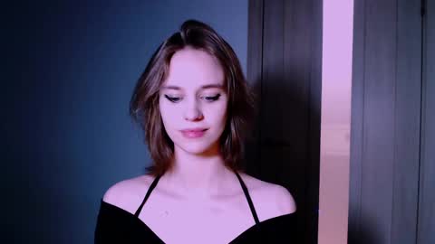 Snapshot of lunaaa_amour chatting on February 19, 5:27 am Luna online show from February 19, 5:27 am