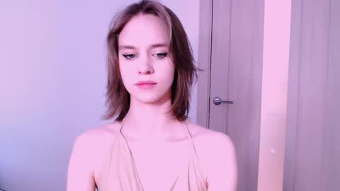 Snapshot of lunaaa_amour chatting on February 17, 11:34 am Luna online show from February 17, 11:34 am