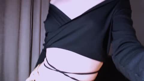 Snapshot of lunaaa_amour chatting on December 11, 5:36 pm Luna online show from December 11, 5:36 pm