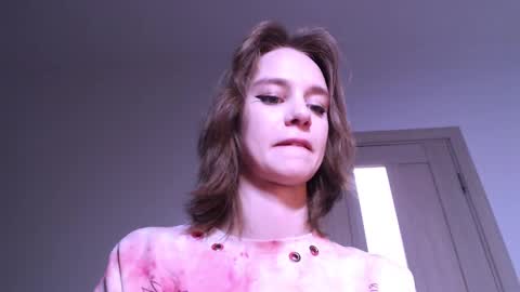 Snapshot of lunaaa_amour chatting on January 22, 2:04 am Luna online show from January 22, 2:04 am