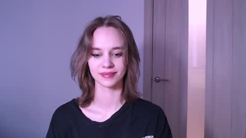 Snapshot of lunaaa_amour chatting on March 12, 12:36 pm Luna online show from March 12, 12:36 pm