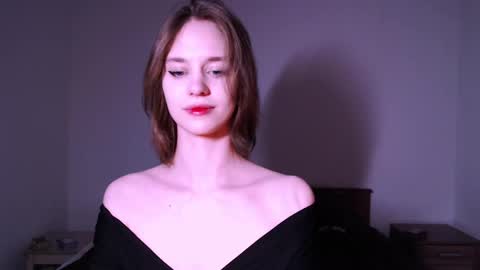 Snapshot of lunaaa_amour chatting on February 1, 4:56 am Luna online show from February 1, 4:56 am