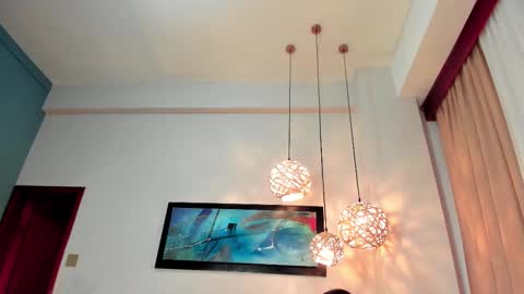 Luna Aspen online show from January 11, 6:25 pm