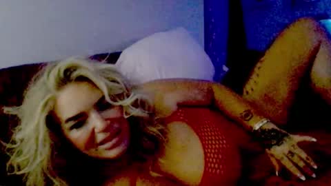 Luna Daddys Girl online show from November 29, 6:21 am