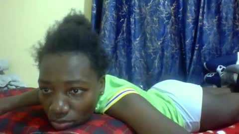 lunah_kitty online show from April 28, 2:38 am