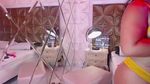 Luna  online show from April 11, 12:31 pm