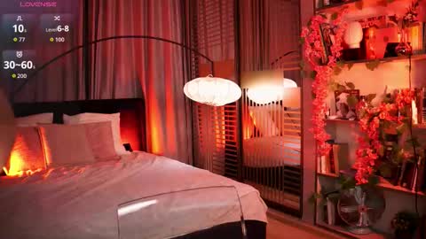 Luna  next streams Mon Fri Sat Sun 8pm-5am gmt0 online show from October 3, 8:50 pm