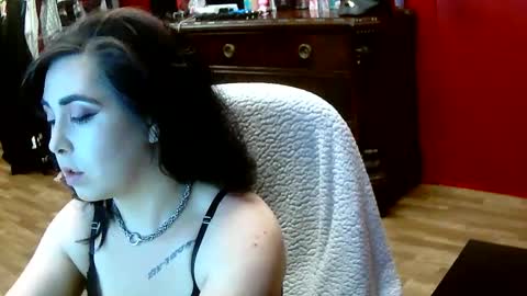 Eva online show from June 8, 8:21 pm