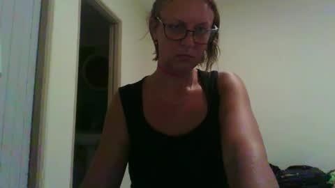 LunaPearl   online show from January 6, 7:01 am