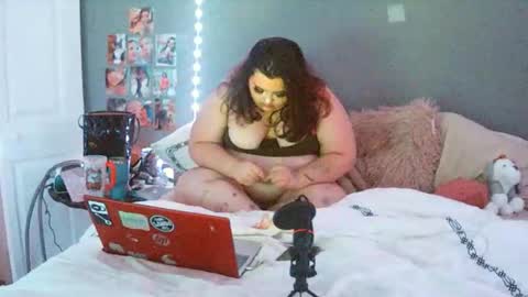 lunar_nightstar online show from December 14, 6:19 am